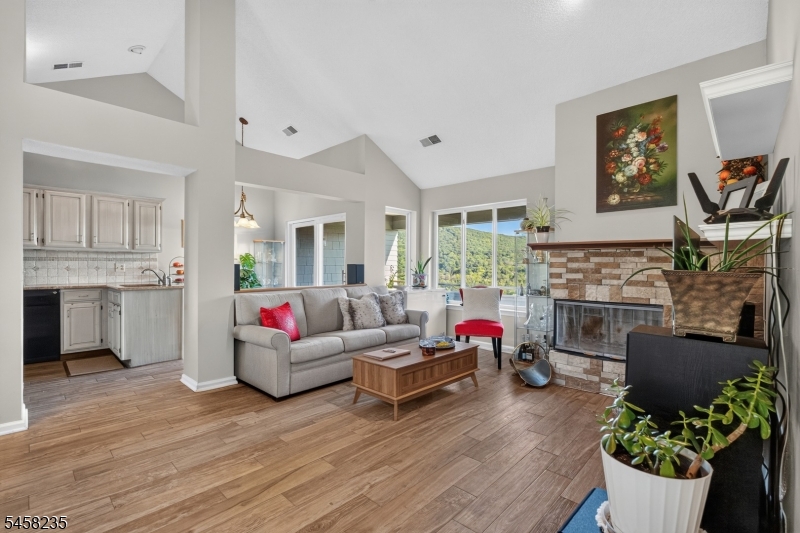 19 Windsor Court Hardyston NJ 07419