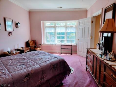 40 Schmidt Circle Watchung NJ 07069