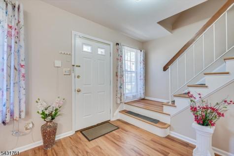 1402 Maplecrest Road Edison NJ 08820
