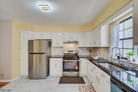 1402 Maplecrest Road Edison NJ 08820