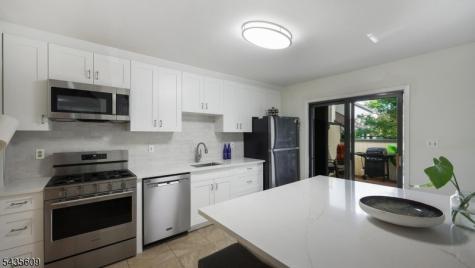 288 Crabtree Court Bernards NJ 07920