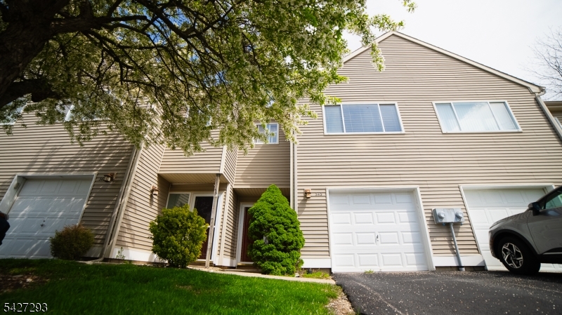 343 Falcon Ridge Way Hamburg NJ 07419