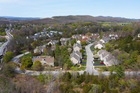 343 Falcon Ridge Way Hamburg NJ 07419