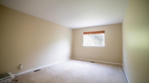 343 Falcon Ridge Way Hamburg NJ 07419