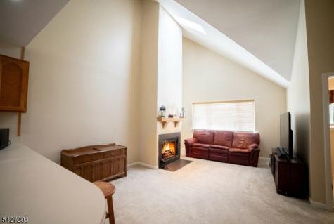 343 Falcon Ridge Way Hamburg NJ 07419