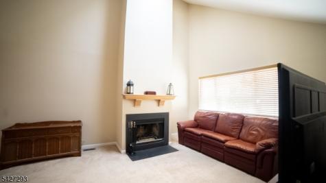 343 Falcon Ridge Way Hamburg NJ 07419
