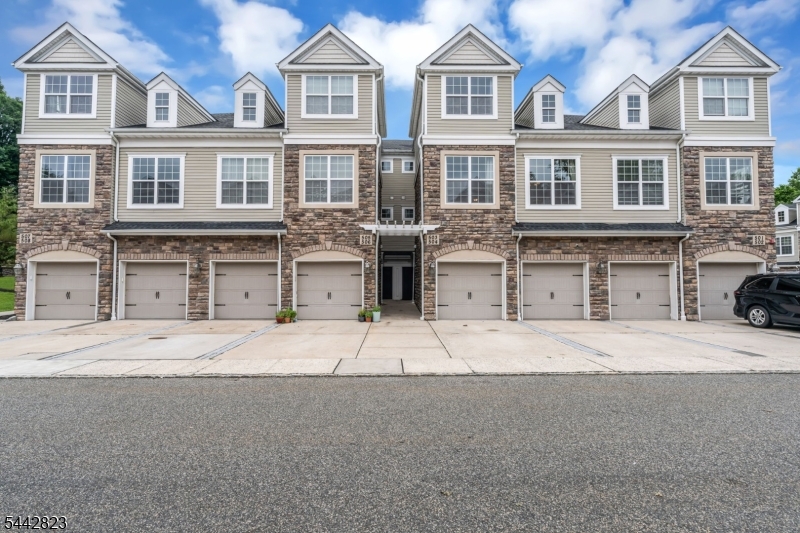 504 Lopez Lane Morris Plains NJ 07950