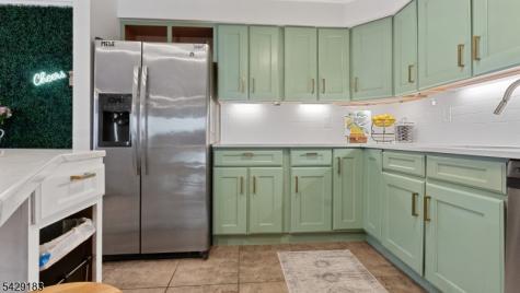 42 Triumph Ct A East Rutherford NJ 07073