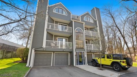42 Triumph Ct A East Rutherford NJ 07073