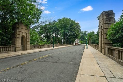 926 Bloomfield Avenue Glen Ridge Boro NJ 07028