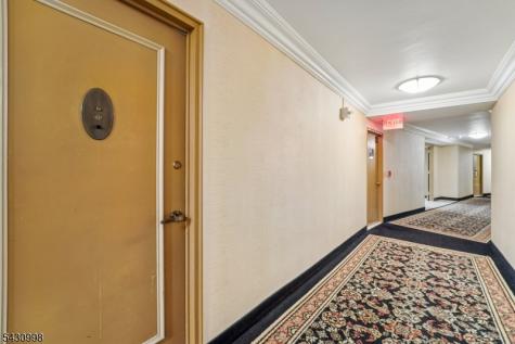 2000 Linwood Avenue Fort Lee NJ 07024