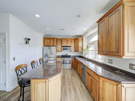 33 Catamaran Court Mount Arlington NJ 07856
