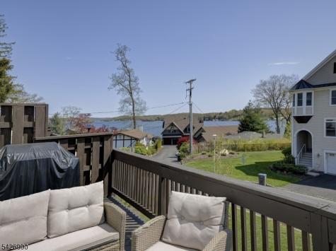33 Catamaran Court Mount Arlington NJ 07856