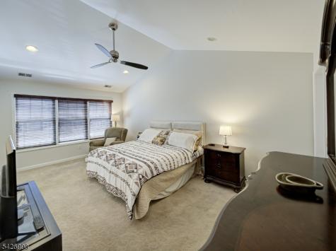 33 Catamaran Court Mount Arlington NJ 07856