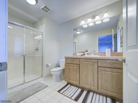 33 Catamaran Court Mount Arlington NJ 07856