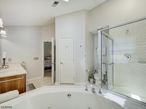 33 Catamaran Court Mount Arlington NJ 07856