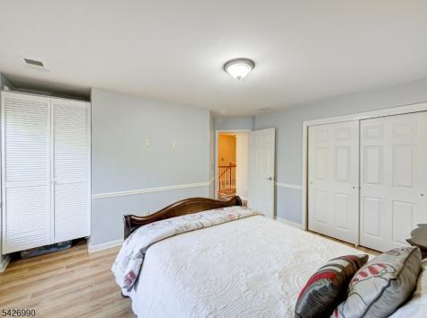 33 Catamaran Court Mount Arlington NJ 07856