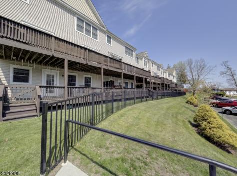 33 Catamaran Court Mount Arlington NJ 07856