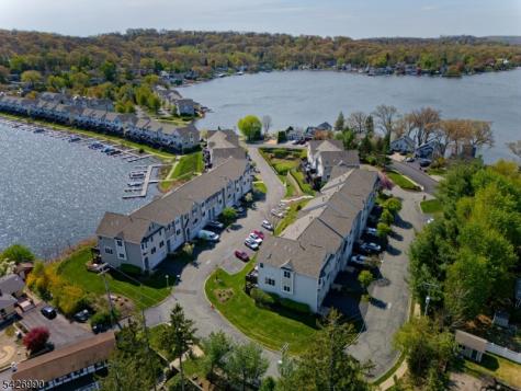 33 Catamaran Court Mount Arlington NJ 07856