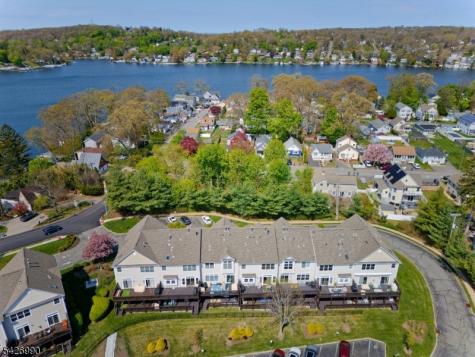 33 Catamaran Court Mount Arlington NJ 07856