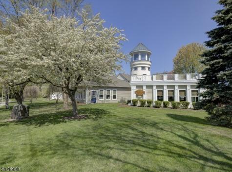 33 Catamaran Court Mount Arlington NJ 07856