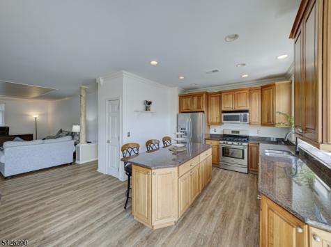 33 Catamaran Court Mount Arlington NJ 07856
