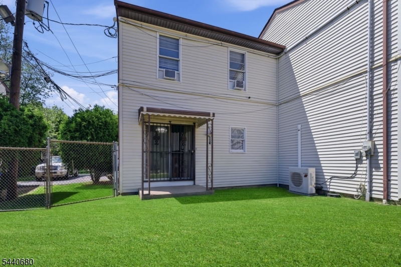 312 Littleton Avenue Newark NJ 07103