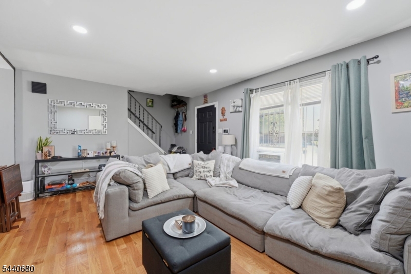 312 Littleton Avenue Newark NJ 07103