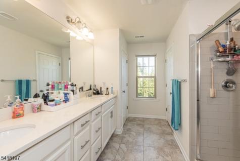 11 Albert Court Randolph NJ 07869