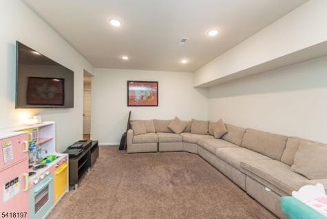 11 Albert Court Randolph NJ 07869