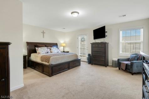 19 Gregg Court Newton NJ 07860