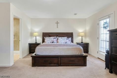 19 Gregg Court Newton NJ 07860