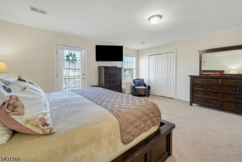 19 Gregg Court Newton NJ 07860