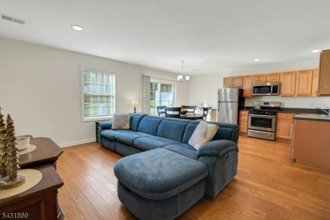 19 Gregg Court Newton NJ 07860