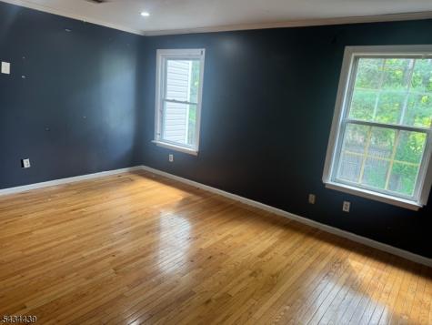 1087 Oakcroft Lane Franklin NJ 08873