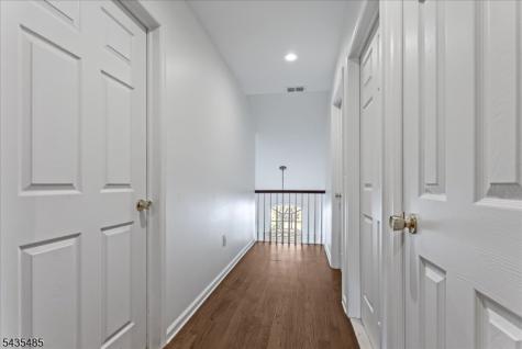 41 Chestnut Court Cedar Grove NJ 07009
