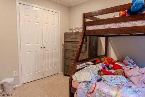 200 Sierra Court Woodbridge NJ 07095
