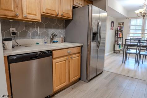 200 Sierra Court Woodbridge NJ 07095