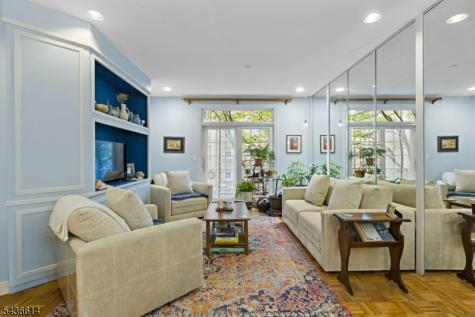208 Shearwater Court Jersey City NJ 07305