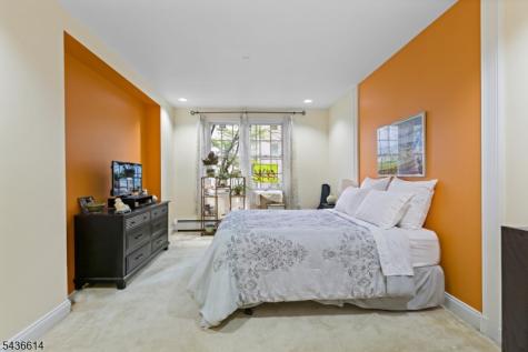 208 Shearwater Court Jersey City NJ 07305