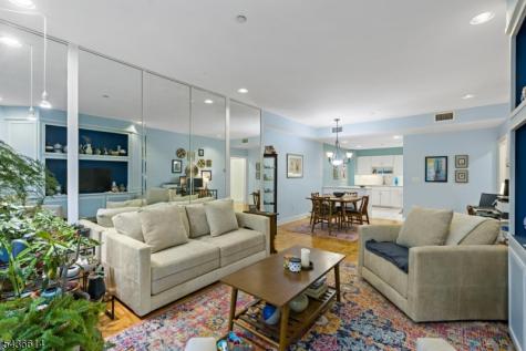 208 Shearwater Court Jersey City NJ 07305