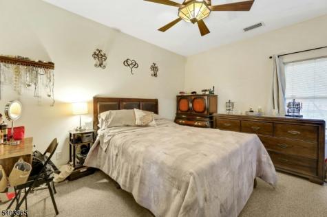 520 Victor Street Saddle Brook NJ 07663