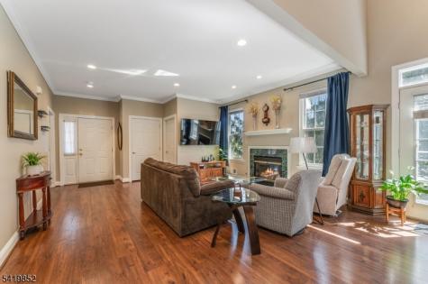 3 Indian Plantation Street Raritan NJ 08822