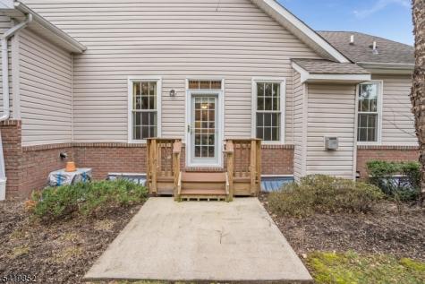 3 Indian Plantation Street Raritan NJ 08822