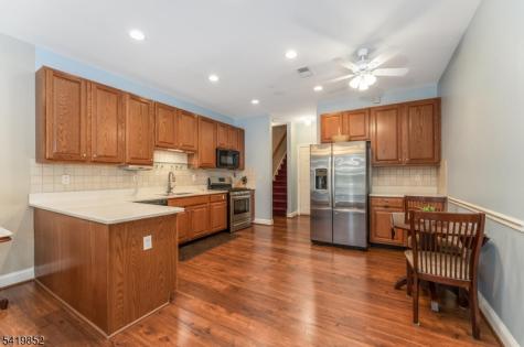 3 Indian Plantation Street Raritan NJ 08822
