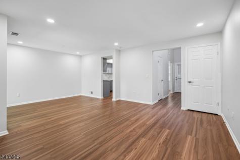 48 Eton Court Bedminster NJ 07921