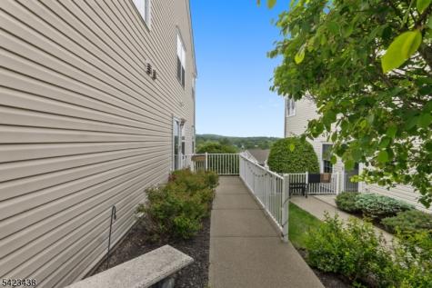 131 Mountainside Drive Pompton Lakes NJ 07442