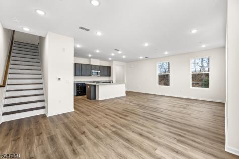 86 Depot Way Dunellen NJ 08812