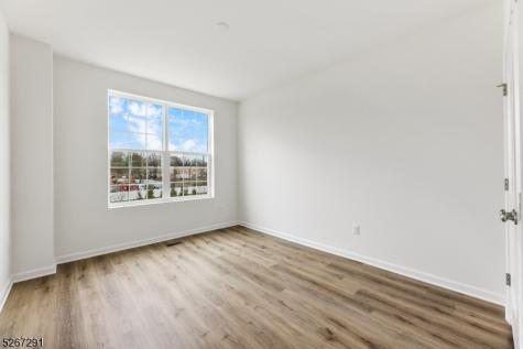 86 Depot Way Dunellen NJ 08812