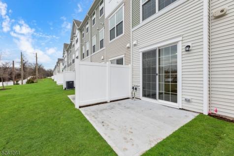 86 Depot Way Dunellen NJ 08812